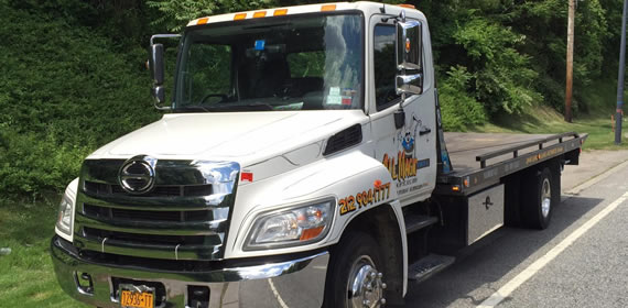 Towing Hudson St New York